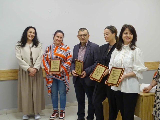 Национална награда — първо място в категория “Сръчни ръце“ за Професионална гимназия по текстил и облекло „Добри Желязков“ – гр. Сливен