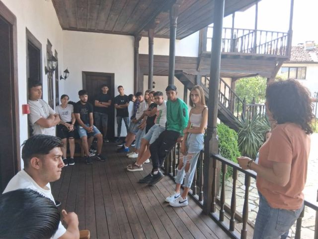 Нетрадиционен час по български език и литература в Къща-музей „Добри Чинтулов“