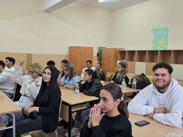 Публична защита на дипломни проекти в ПГТО „Добри Желязков“