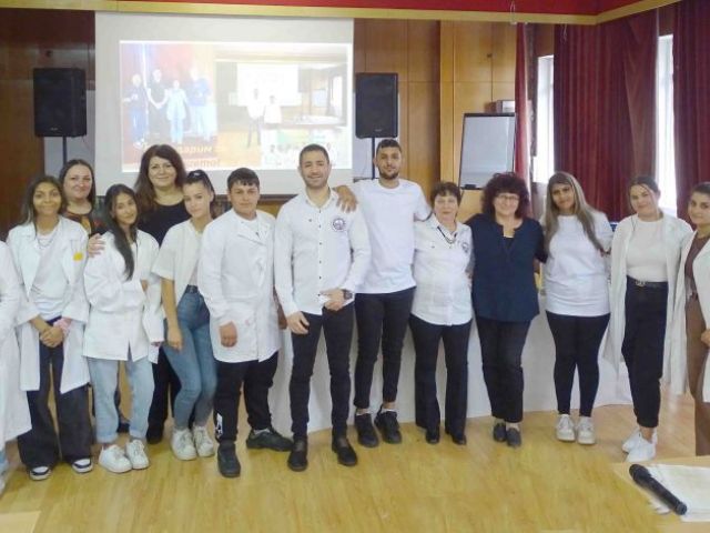 „Научни открития в света и текстила“ – открит урок, който вдъхнови!
