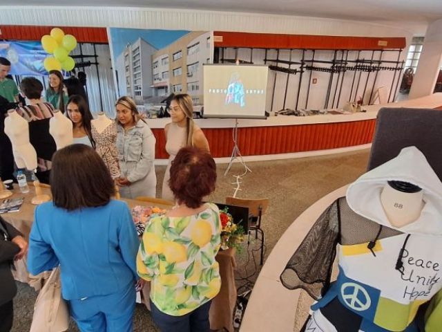ПГТО „Добри Желязков“ представи новите си професии на „Панорама на образованието“