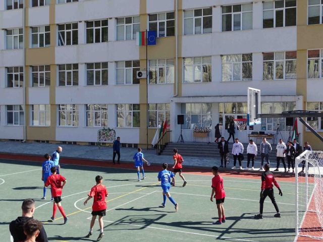 Спортен празник по повод патронния празник на ПГТО "Добри Желязков" - Сливен
