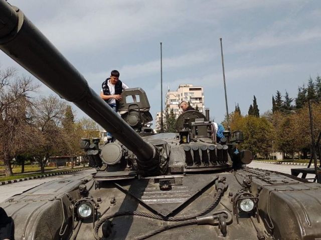 Ден на отворените врати: Ученици от ПГТО „Добри Желязков“ посетиха Военно формирование 22 220