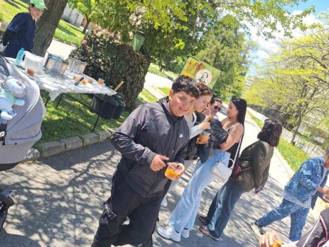 Ученици от ПГТО „Добри Желязков“ отбелязаха Празника на армията с посещение във военно формирование 22220