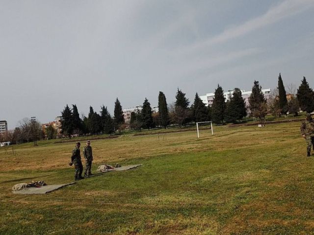 Ден на отворените врати: Ученици от ПГТО „Добри Желязков“ посетиха Военно формирование 22 220