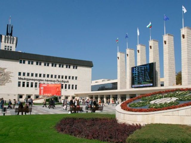 Национален конкурс „Млади таланти в модата“ ще се проведе в Пловдив [16.04.2014]