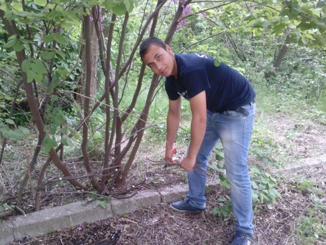 Пролетно почистване на Природен парк „Сините камъни“ [08.05.2015]
