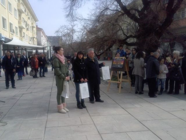 Второ място в конкурс за рисунка "Старият бряст" [20.02.2014]