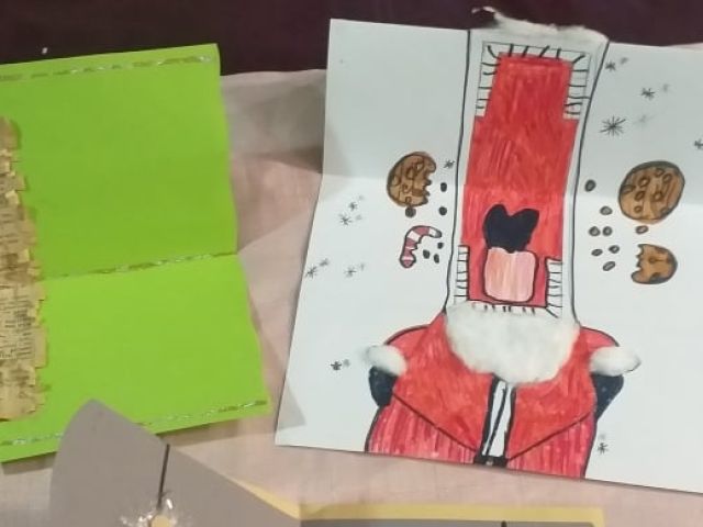 Размяна на коледни картички между учениците от училищата - партньори [21.12.2020]
