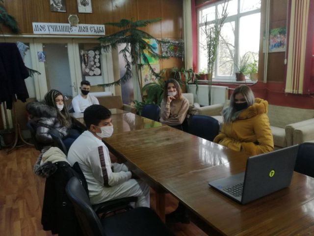 Онлайн дискусия с Министъра на образованието Красимир Вълчев [13.01.2021]