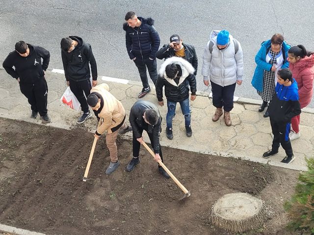Искаме да произведем фиданки за нашия град Сливен [01.12.2021]