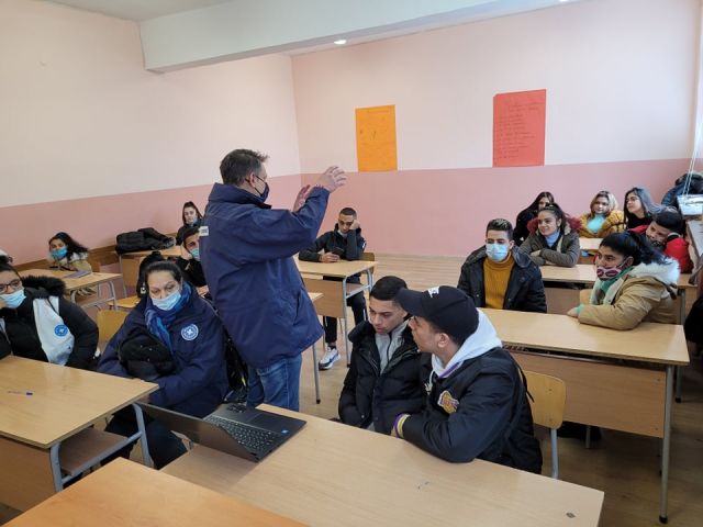 Представители на Сдружение Лекари на света се срещнаха с ученици [02.03.2022]