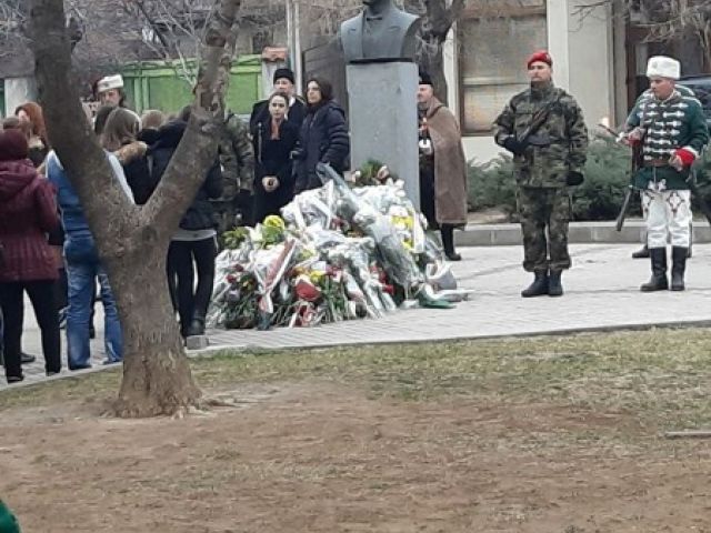 Възпоменателната церемония