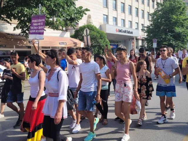 Призова награда за нашите ученици от 17-ти Детски ромски фестивал „Отворено сърце“ 03-04 юни 2022 година гр. Велико Търново [07.06.2022]