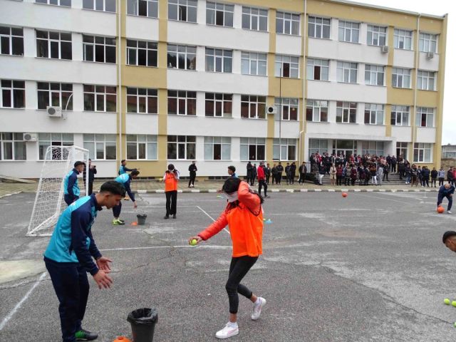Спортен празник с участието на ученици и учители [23.03.2023]