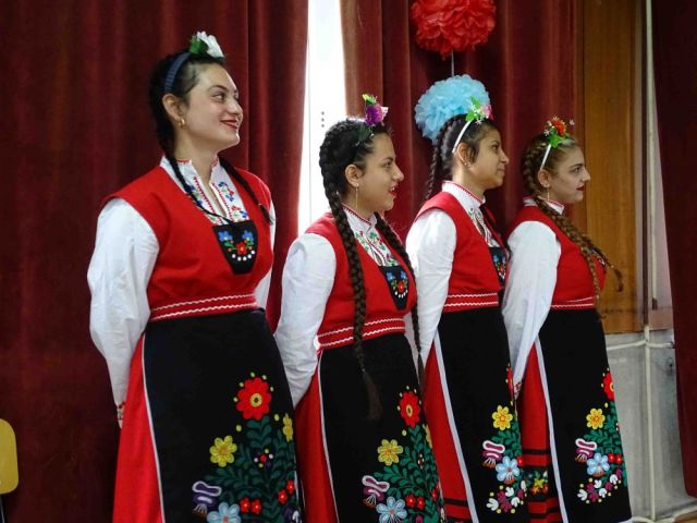 Тържествено изпращане на дванадесетокласниците [18.05.2023]