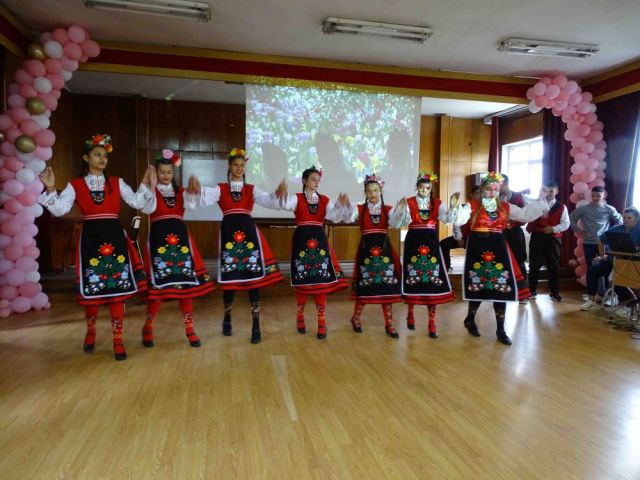 Тържествено изпращане на дванадесетокласниците [18.05.2023]