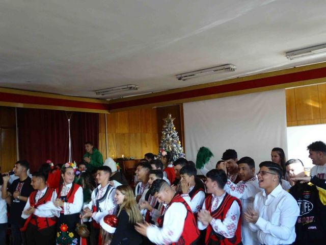 Отново е Коледа! [20.12.2023]