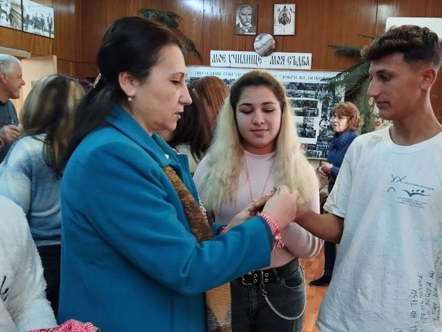 Баба Марта бързала, мартенички вързала… [01.03.2024]