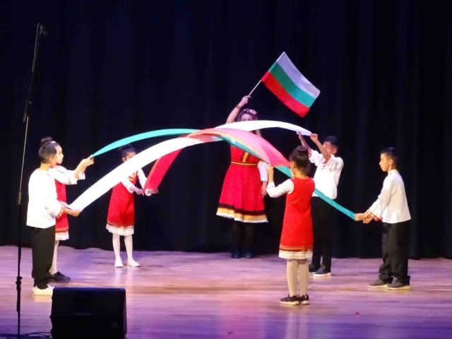 Първи училищен концерт “Преглед на изкуствата” [01.04.2024]
