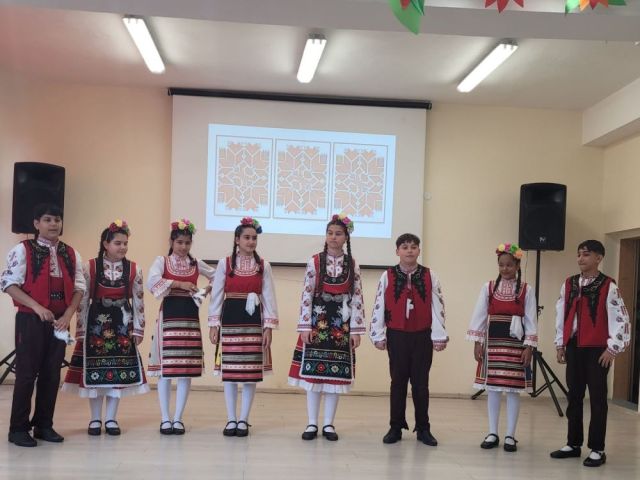 Феерия от музикални изпълнения и танци [01.05.2024]
