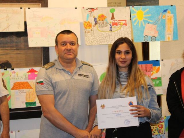 Изключително представяне на наши ученички в конкурса за детска рисунка на тема „С очите си видях бедата“, организиран от Регионална дирекция „Пожарна безопасност и защита на населението“ – гр. Сливен [02.06.2024]