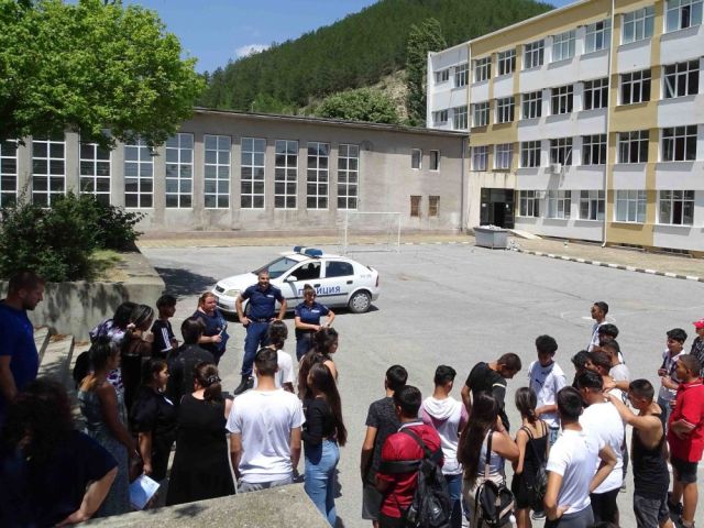 29 юни – Национален ден за  безопасност на движението по пътищата [27.06.2024]
