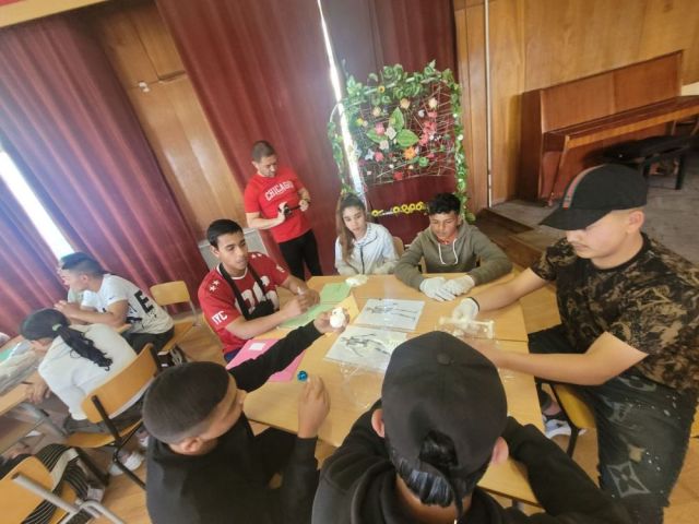 Урок по иновативен подход – „Скицирай тайната“ в ПГТО „Добри Желязков“, Сливен [24.04.2025]