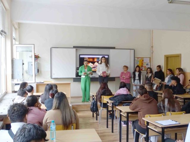 В деня на четенето гост в ПГТО бе младата поетеса Катрин Федина [21.11.2025]