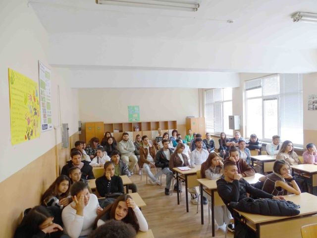 В деня на четенето гост в ПГТО бе младата поетеса Катрин Федина [21.11.2025]