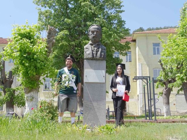 С много емоции, усмивки и вълнуващи спомени ПГТО „Добри Желязков“ изпрати своя Випуск 2026 [18.05.2026]