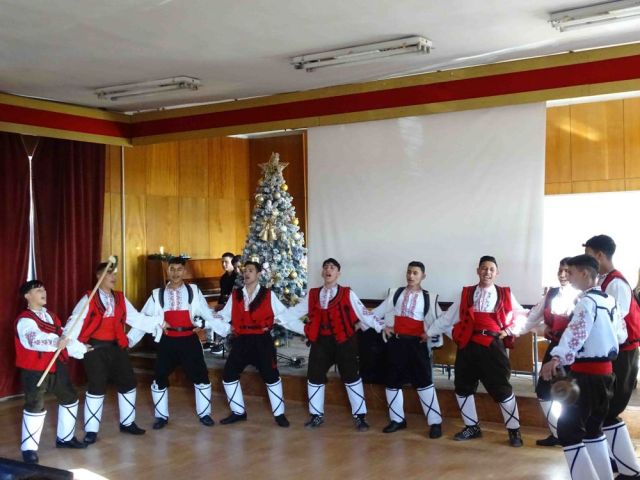 Отново е Коледа!