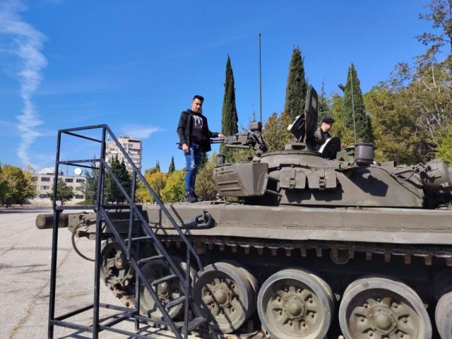 Ученици от ПГТО „Добри Желязков“ посетиха Военно формирование 22 220 по случай празника на 13-о Бригадно командване