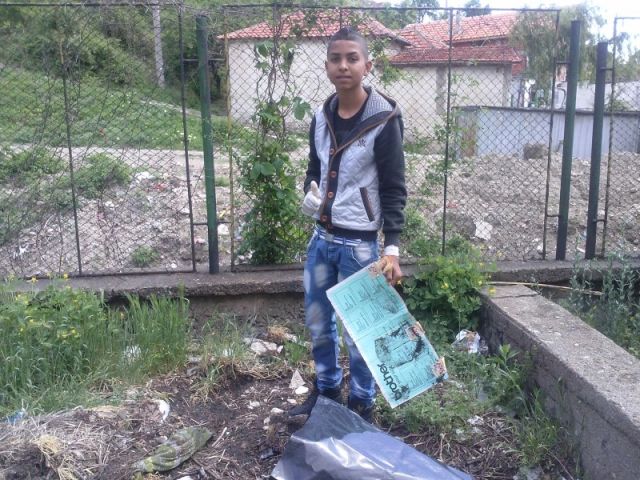 Пролетно почистване на Природен парк „Сините камъни“