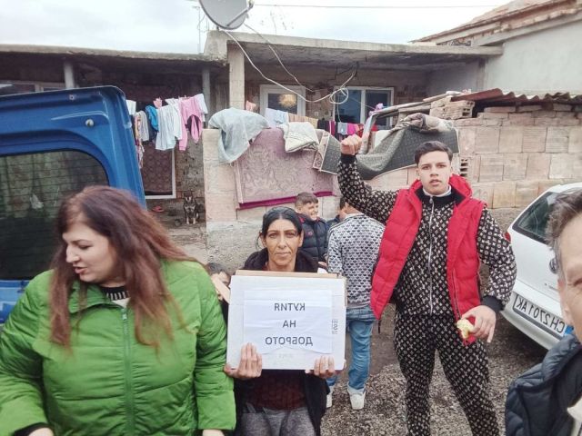 Благотворителната инициатива на учениците от Училищния ученически съвет