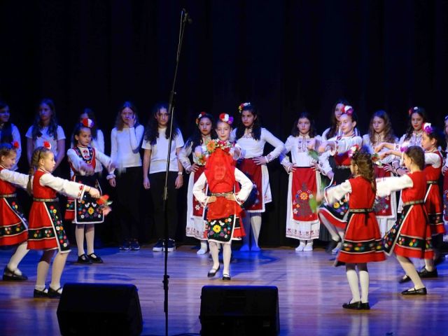Първи училищен концерт “Преглед на изкуствата”