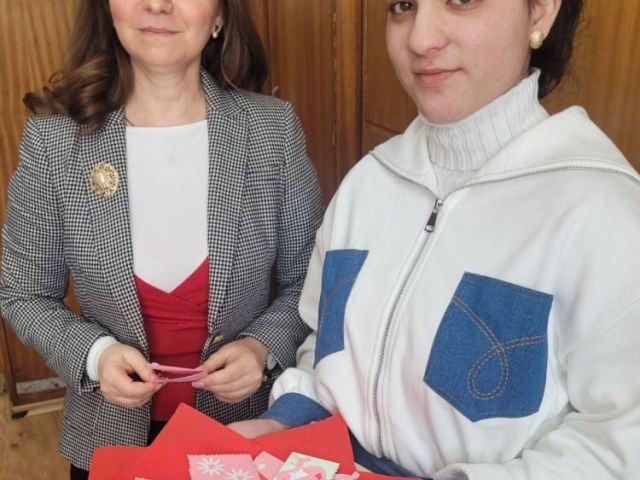Обичта ни дава на децата криле да полетят и корени да се завърнат