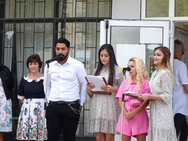 „Свърши междучасието лятно, почва новият учебен час!“