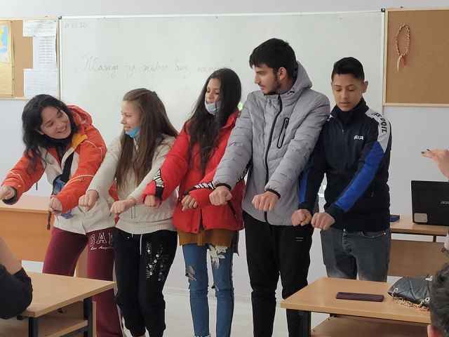 Проект "Младите хора - заедно против агресията"