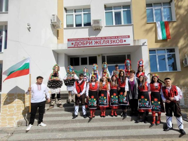 Първи училищен концерт “Преглед на изкуствата”