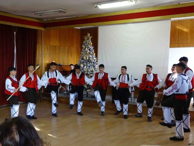 Отново е Коледа!