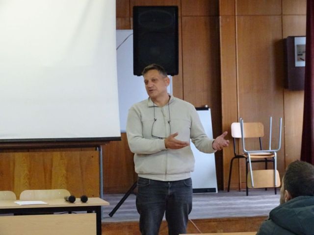 Заедно за сигурността и бъдещето на децата ни: Акценти от родителската среща в ПГТО „Добри Желязков“