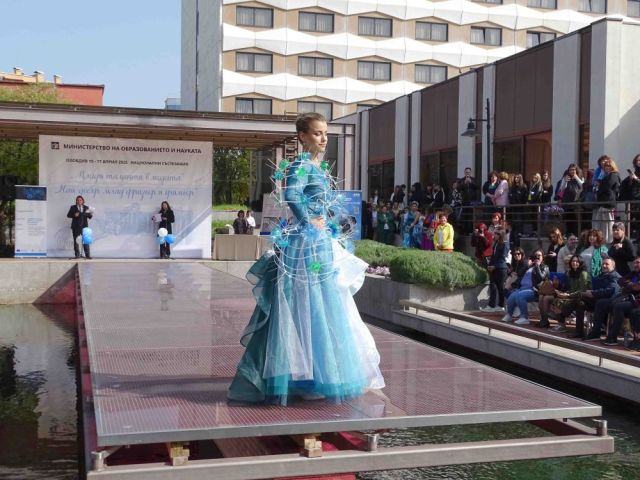 Национален конкурс „Млади таланти в модата“