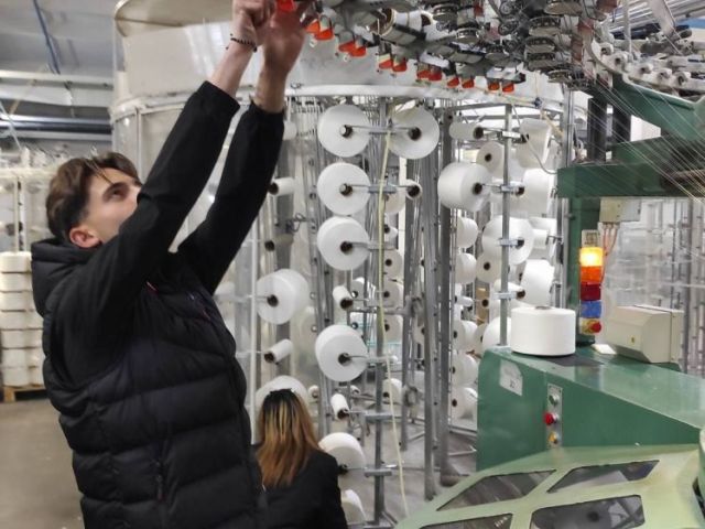 Дуалната система на обучение в Професионална гимназия по текстил и облекло "Добри Желязков" – пряк път към успешна кариера