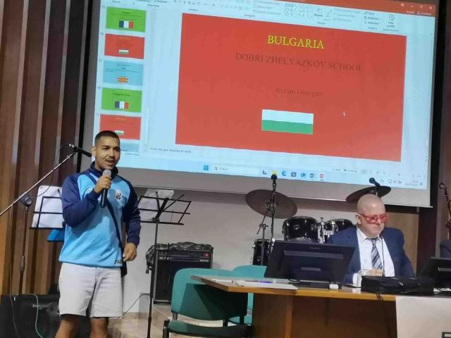 Еразъм + Обучение по хранене чрез използване на образователен подход, базиран на виртуална реалност