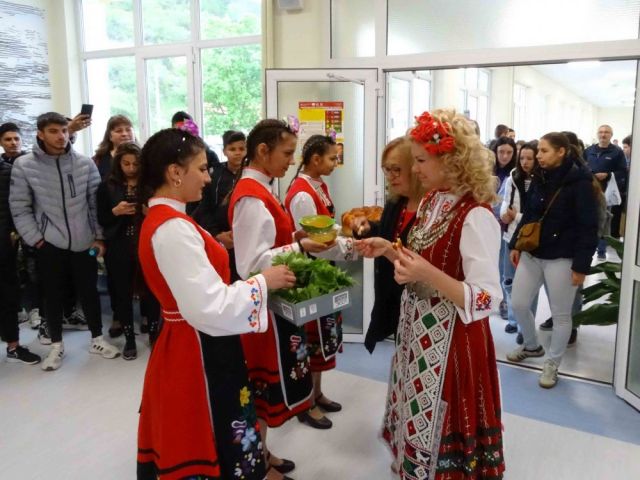 Еразъм + Нека слънцето грее в нашите училища